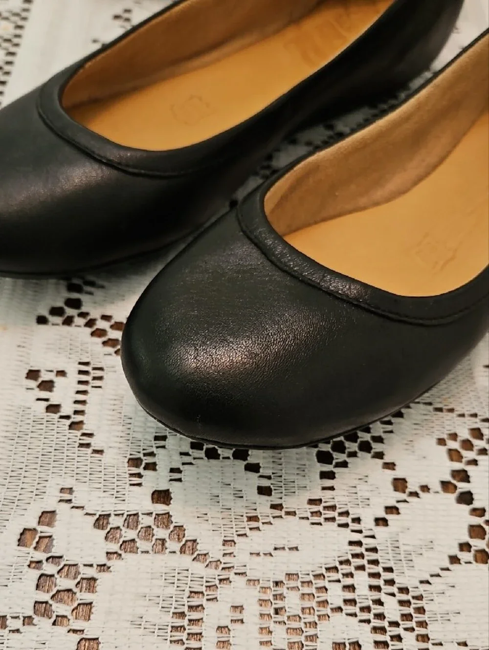 NATURALIZER Womens Black Brittany Round Toe Slip On Leather Ballet Flats